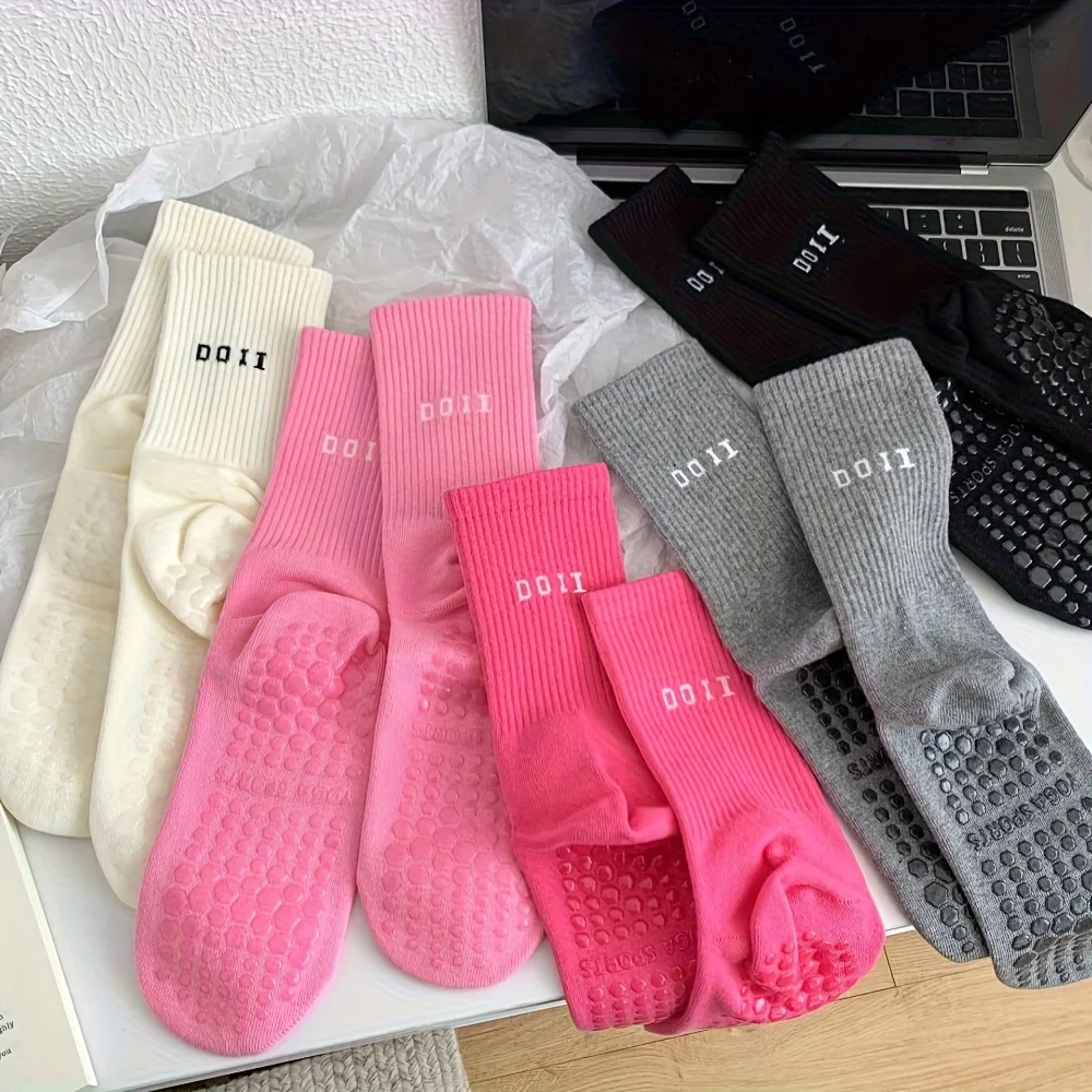 

5 pairs of solid color mid tube yoga socks, soft and comfortable, suitable for all seasons, essential for fitness