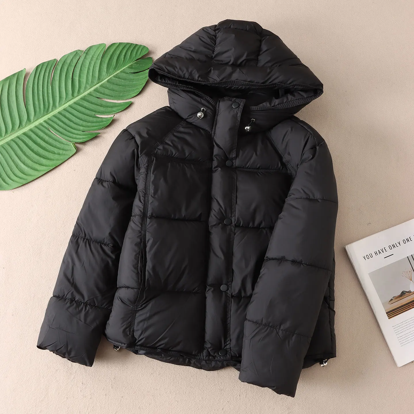 

Короткие женские пуховики-парки: бесшумные, мягкие, нежные, сдержанная элегантность