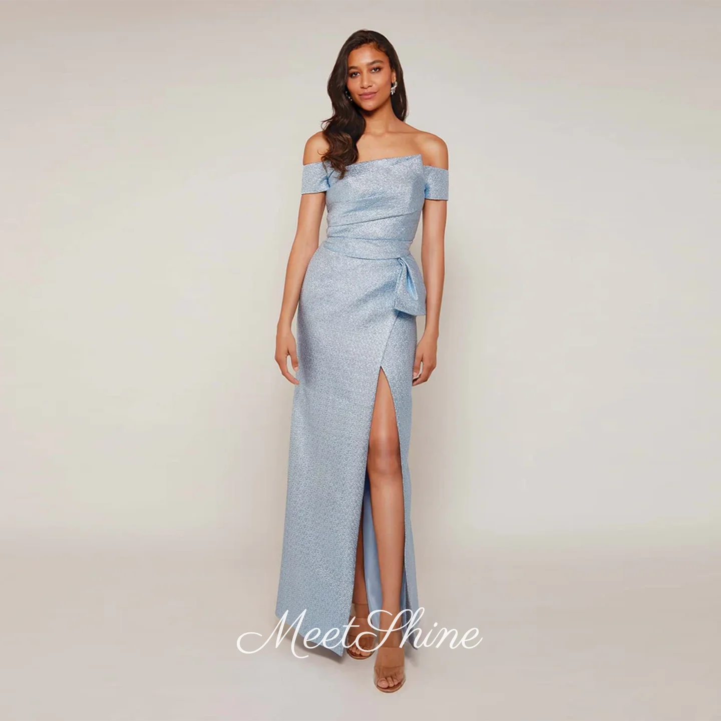 فستان سهرة بسيط بدون حمالات بفتحة جانبية باللون الأزرق الفاتح أنيق بدون أكتاف طويل مستقيم فستان رسمي لحفلات الزفاف حسب الطلب