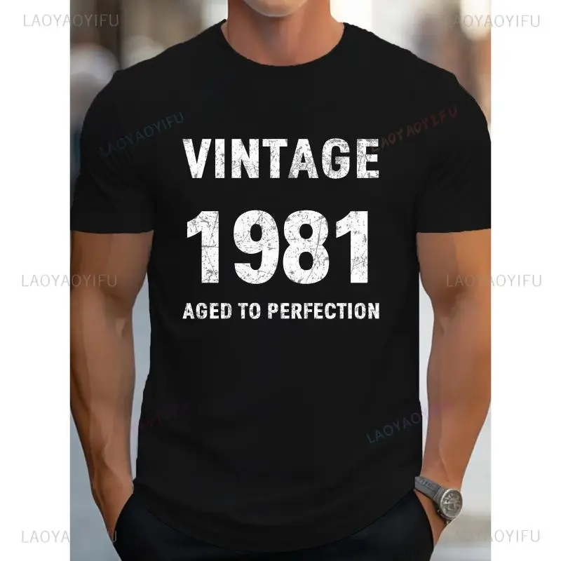 

VINTAGE 1981 AGED TO PERFECTION, Men's Classic Period Shirt, Everyday Casual Street Wear, Spring/summer Top Loose Cotton T-shirt