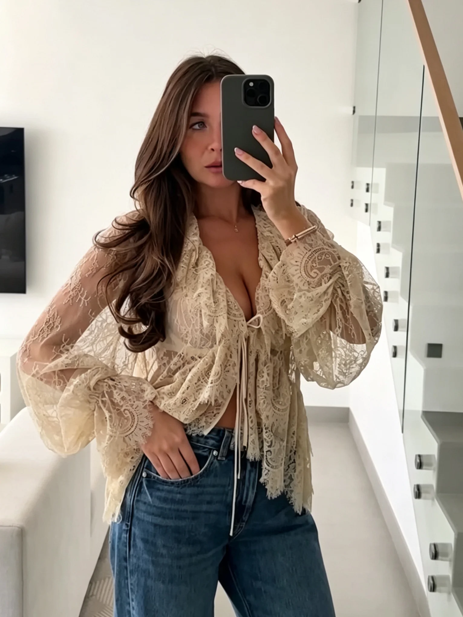 

WMXZ Summer New Women's Fashion Long Sleeve V-neck Bell Sleeve Layered Lace Shirt Casual Style Slim Fit Breathable Skin-friendly