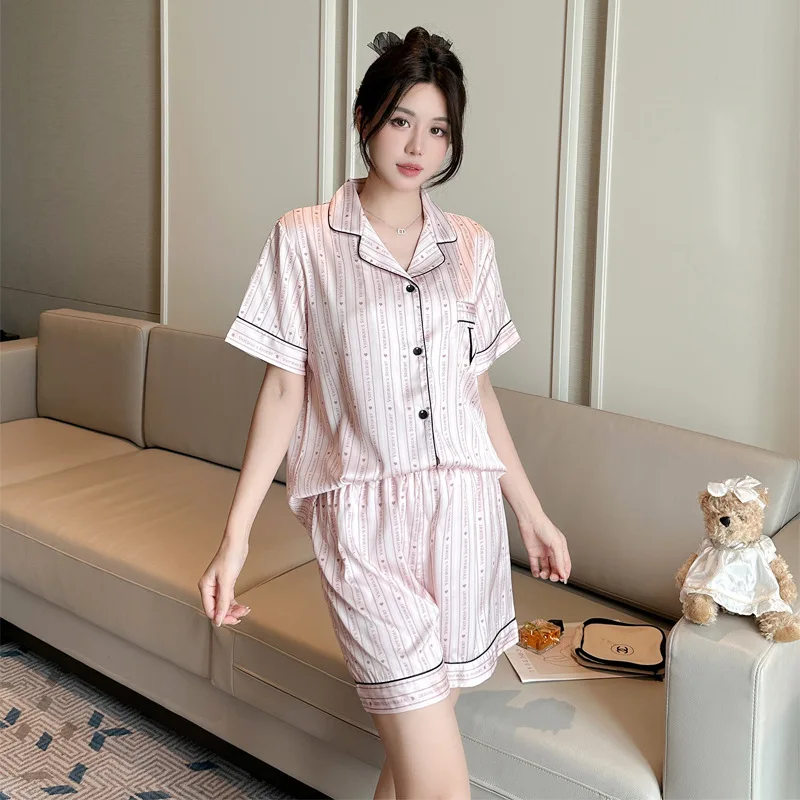 Summer Lightweight Ice Silk Sleepwear Set with Short Sleeves And Shorts for Young Women Home Clothes Heart Pattern