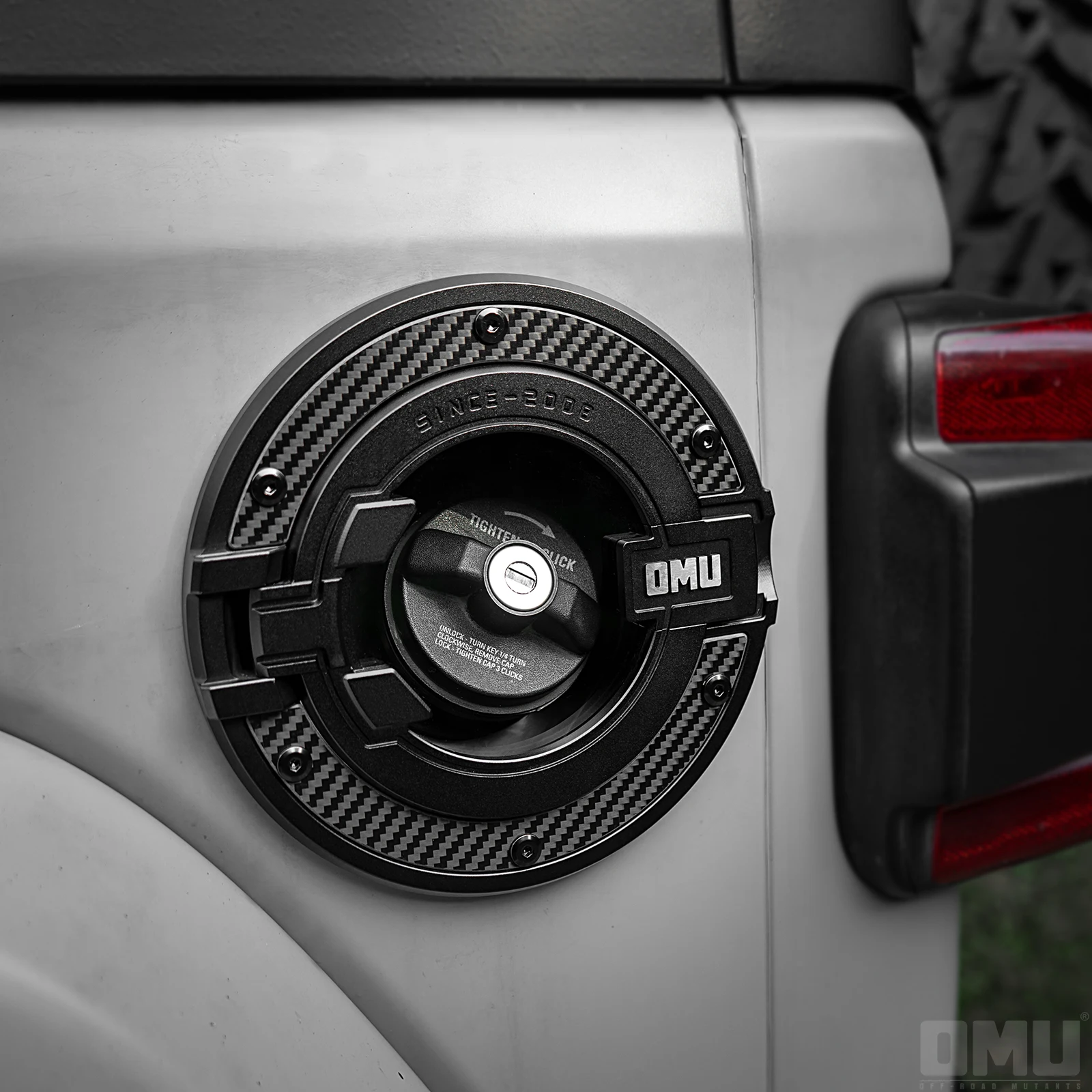 

OMU Genesis Series Aluminum Transparent Space Capsule Gas Tank Cover For Jeep Wrangler JK/JL Car Fuel Tank Cover Car Accessories