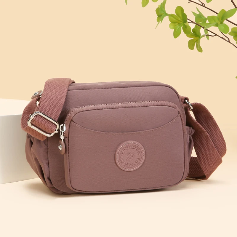

Nylon Messenger Bag, Neutral Nylon Oxford Cloth Women's Shoulder Crossbody Bag Portable Middle-Aged and Elderly Leisure Bag