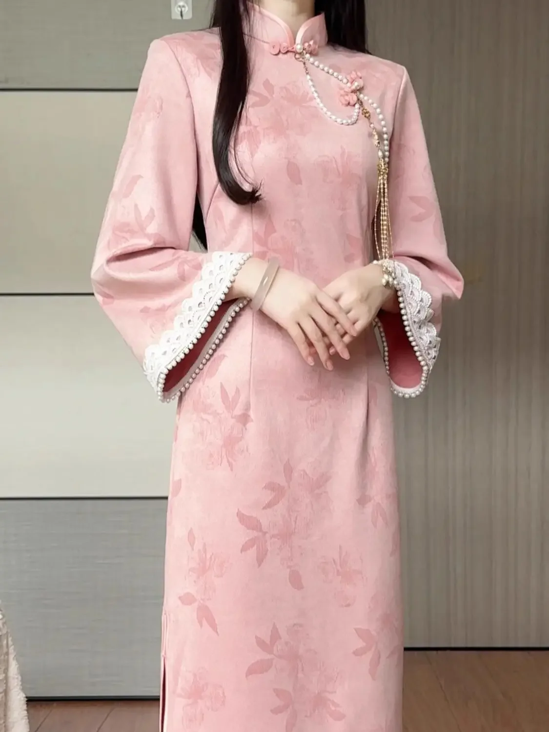 

Весна-Осень 2023, элегантное розовое платье Cheongsam с перевернутым большим рукавом, улучшенное женское платье Ципао, новое женское платье в китайском стиле