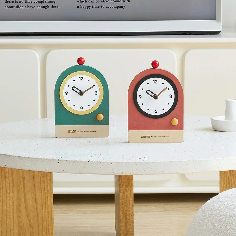 1pc Locomotive Shape Bedroom Silent Desk Clock Tabletop Ornament TV Cabinet Decoration Desk Clock Exquisite Ornament desk watch
