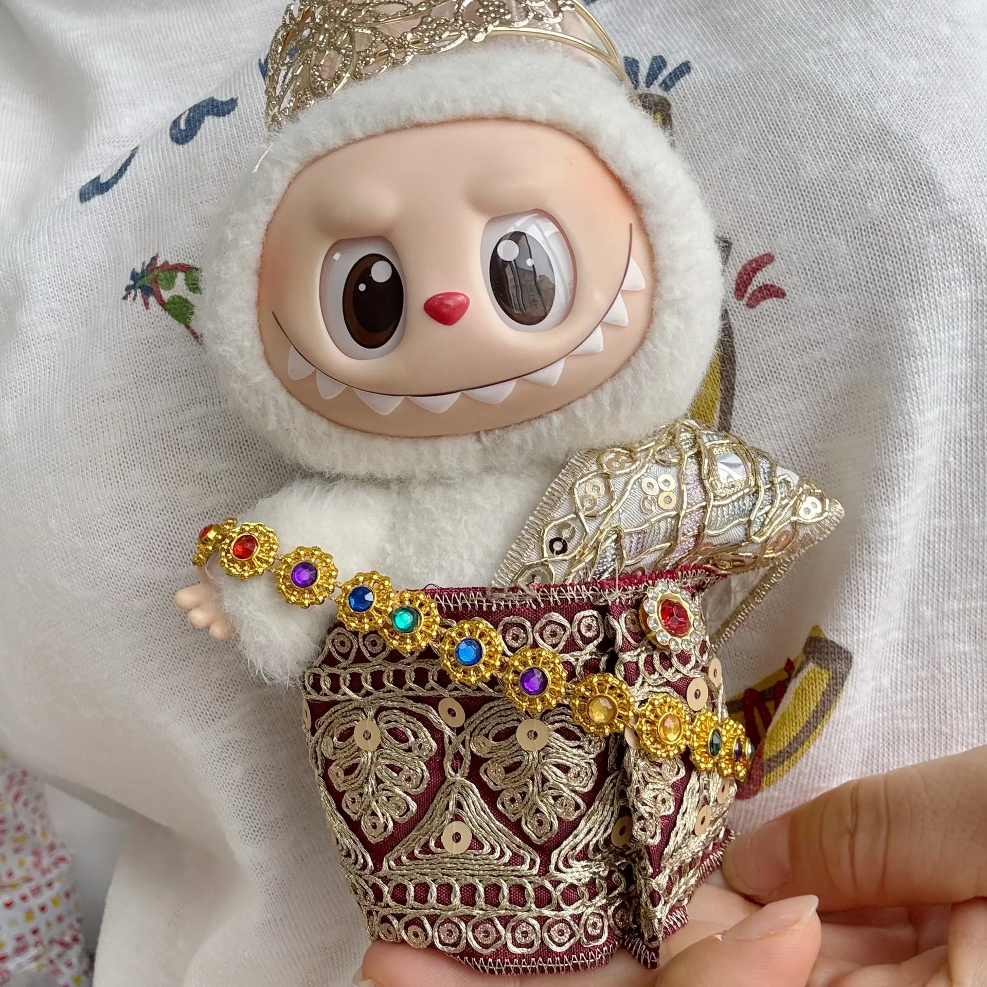 

17cm Labubu Thai Costume 1st/2nd/3rd Gen Fit Premium Traditional Thai Outfits Halloween Doll Decor Clothes for Cute Plush Toys