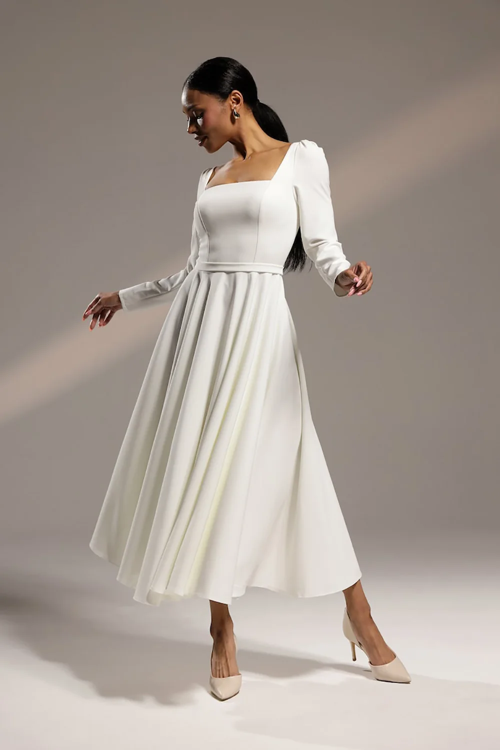 Elegant Wedding Dresses Simple Crepe Square Collar Long Sleeves Bridal Dresses Tea Length Wedding Party Dresses Customized