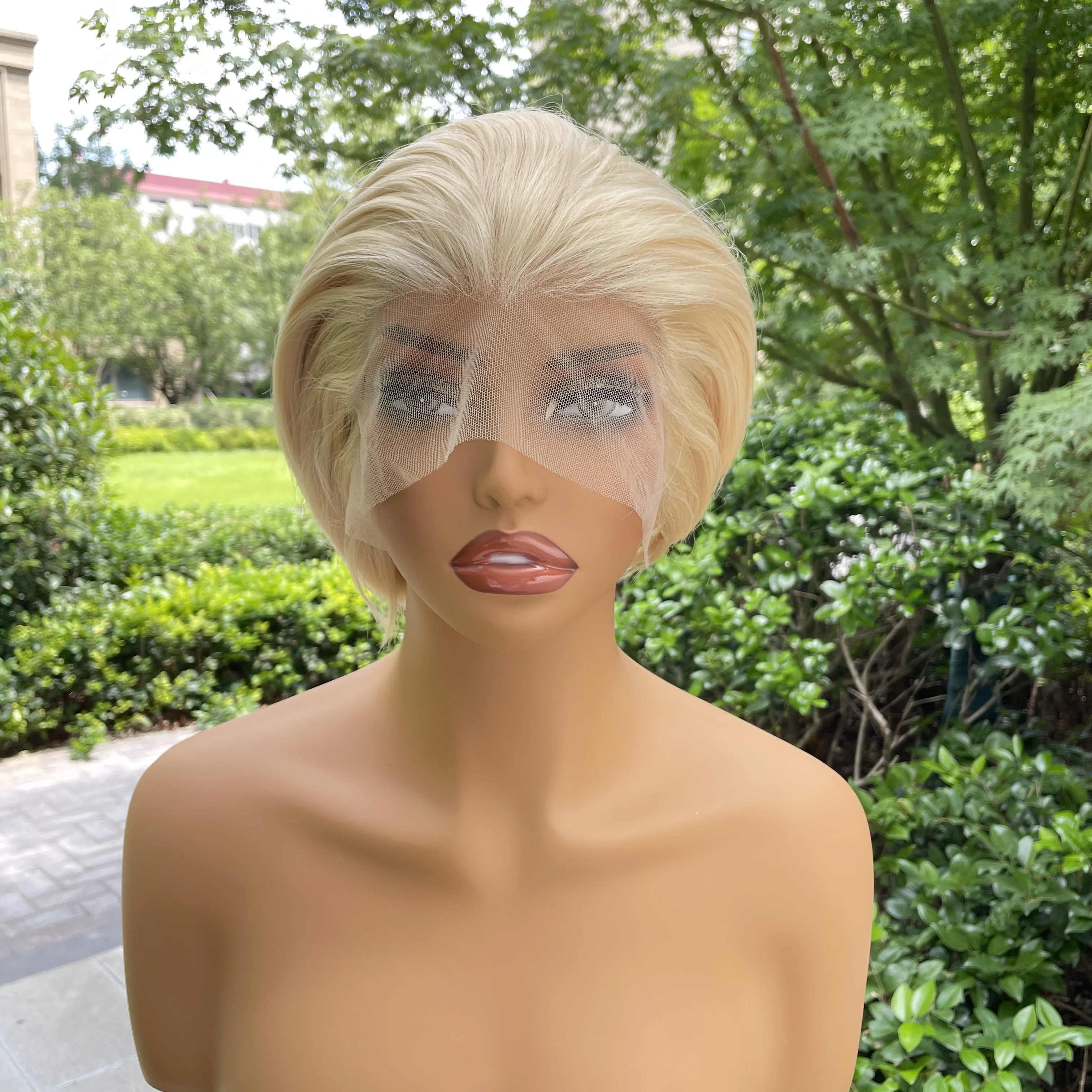 613Blonde Widow‘s Peak Short Bob Cut  Wig for Woman 13x4 Synthetic Lace Front Glueless Wig Medium Cap Pixie Cosplay Wig for Man