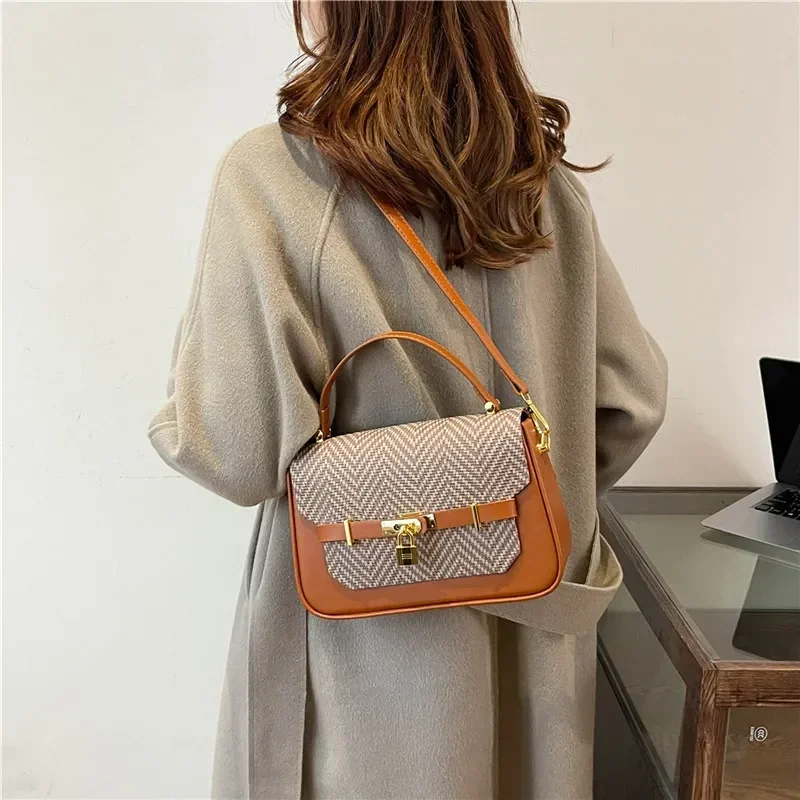 

Элегантная кожаная классическая сумка через плечо для женщин с простым винтажным дизайном и буквенным логотипом