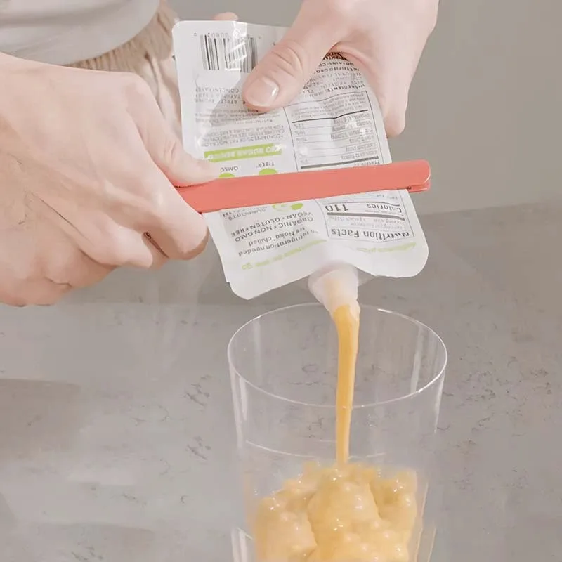 Plastic Tube Squeezer Toothpaste Squeezer Dispenser Portable Sauce Cream Paste Extruder Kitchen Tool
