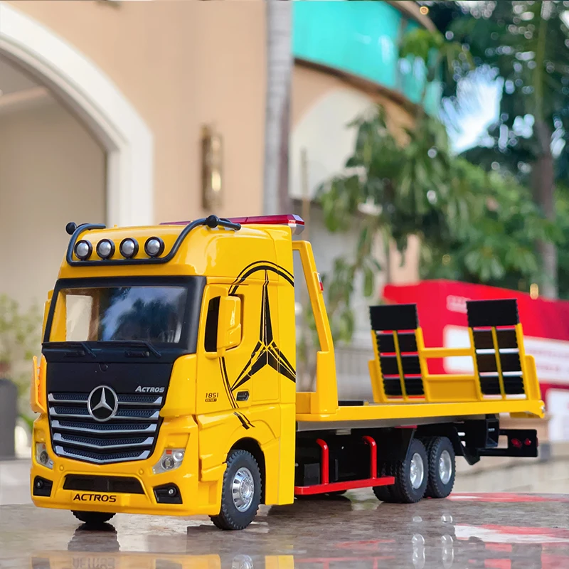 

1:24 Mercedes Benz бортовый прицеп, модель автомобиля из сплава, звук и свет, детские игрушки, коллекционные предметы, подарок на день рождения