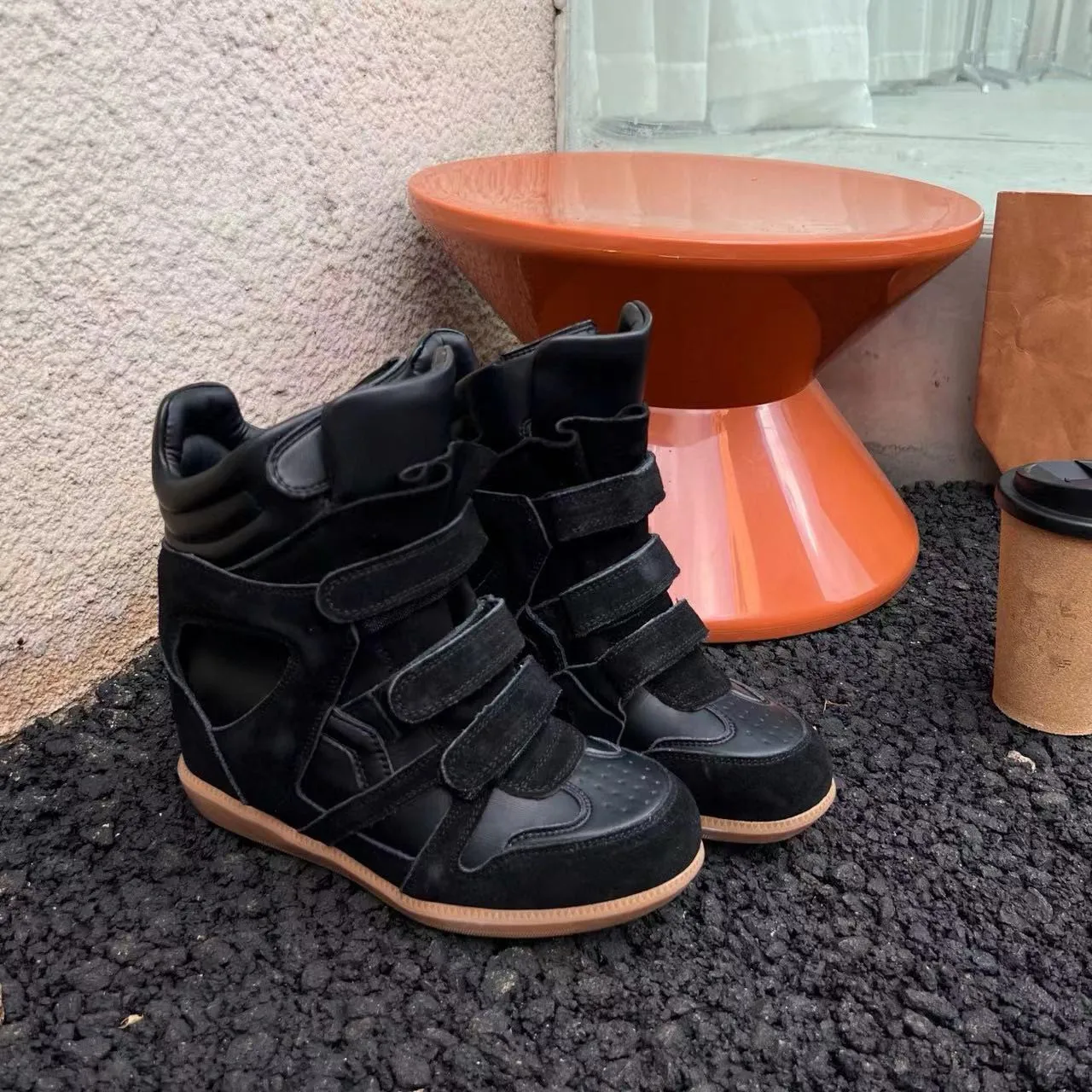 

Женские новые кожаные кроссовки на толстой подошве с липучкой, высокие, универсальные, повседневные, спортивные, 2026