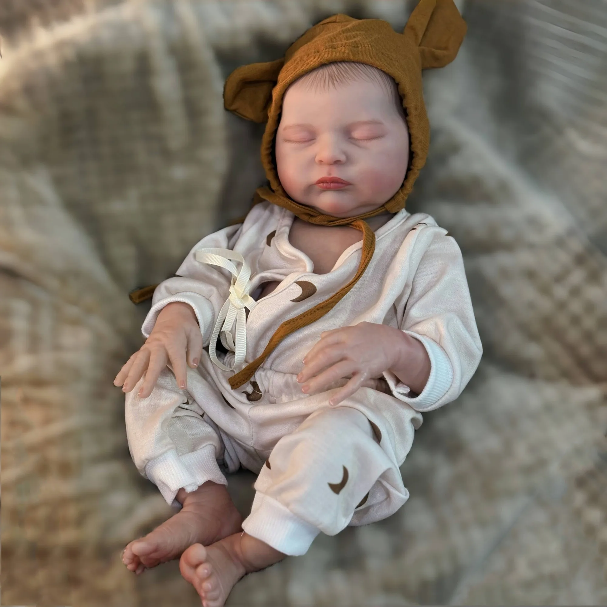 Schattig meisje Laura Bebê herboren poppen 19 inch handgemaakte geschilderde herboren babypop voor kinderen om Yeniden Geboren