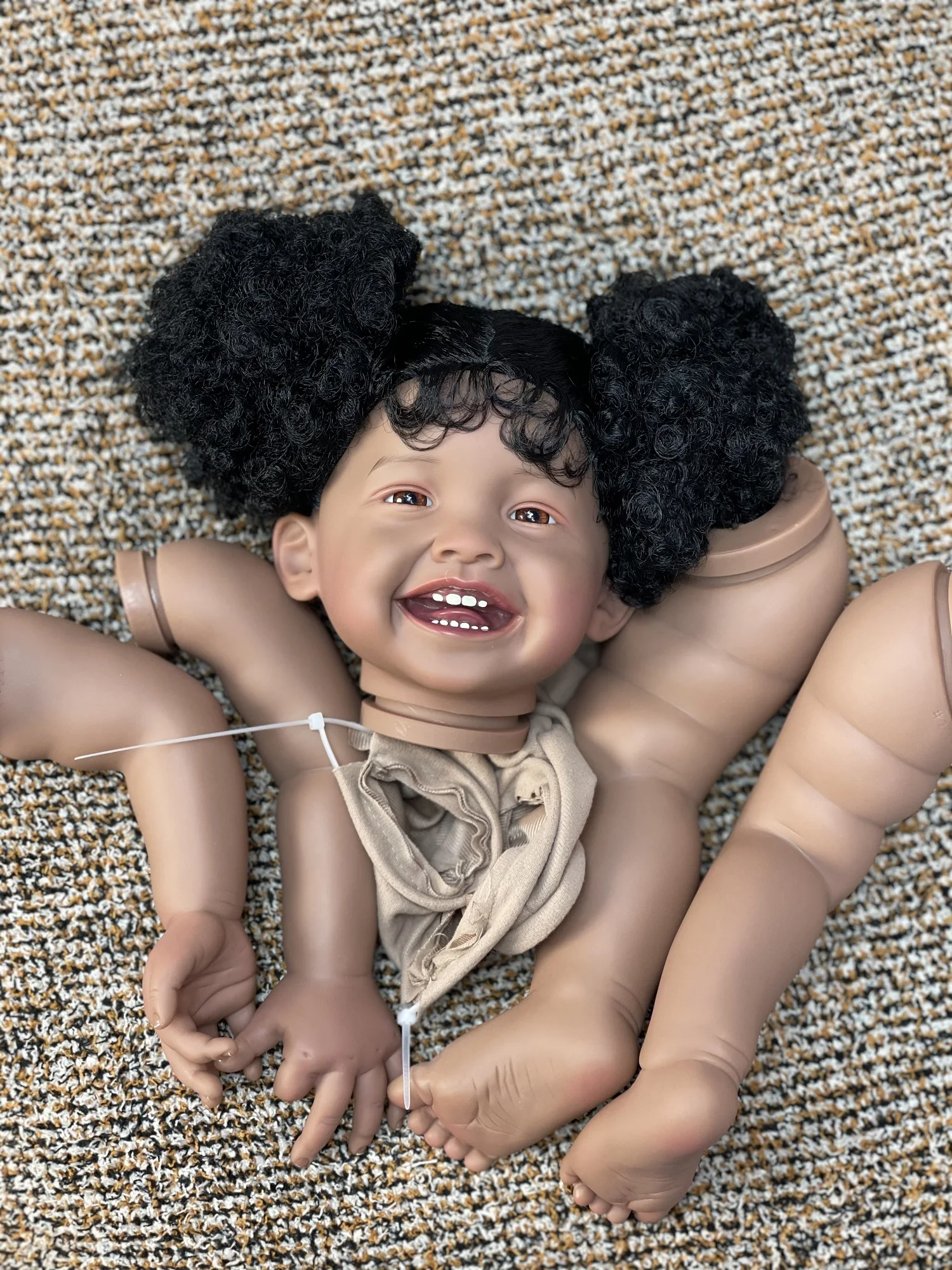 20-22 pollici pelle scura Mila smontato kit rinato con capelli neri pelle dipinta fatta a mano realistica Bebe Reborn bambola per il regalo di famiglia