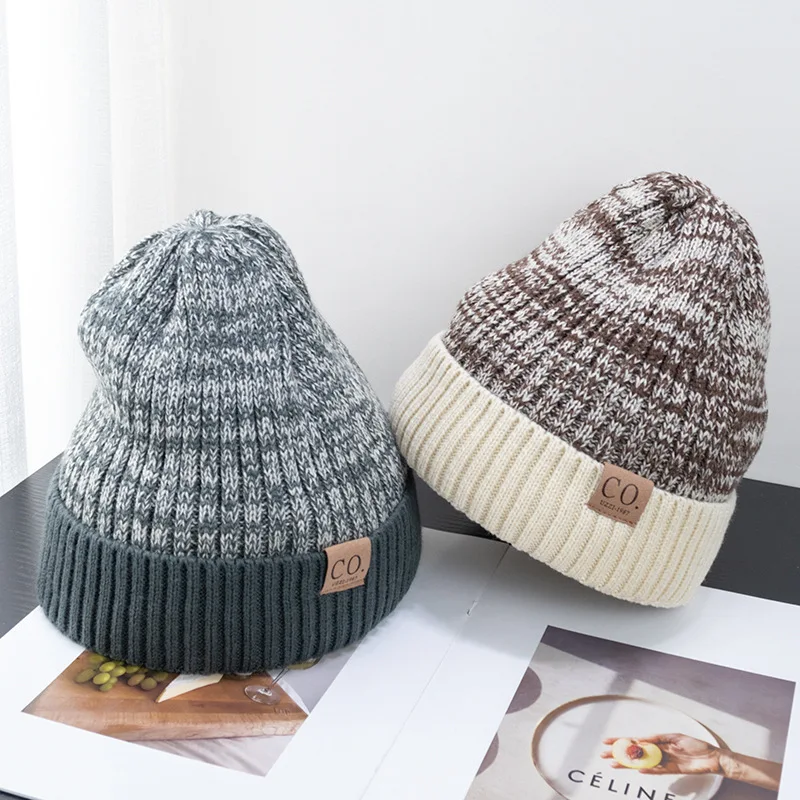 New Unisex Two-Tone Winter Hats Men And Women Fashion Warm Beanie Cap Casual Winter Knitted Hats