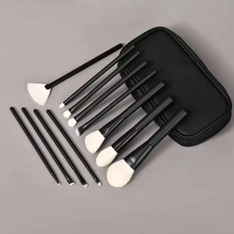 18PCS Natural Animal Hair Makeup Brushes Set Crafted Foundation Concealer Eye Shadow Blush Kit