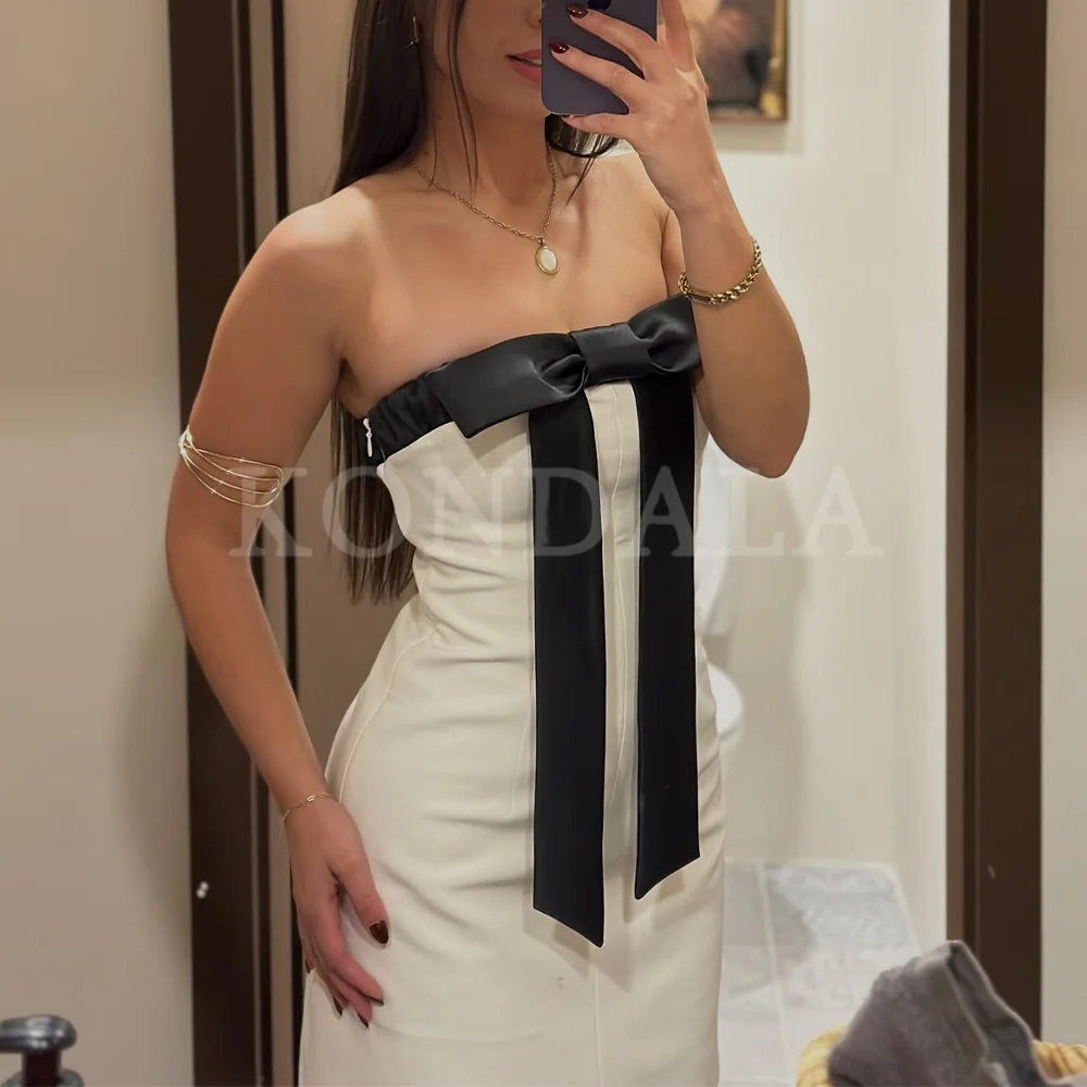 KONDALA 2026 Sommer Winter Elegante Schleifenkleider für Damen, Modische Weihnachts-Trägerlose Weiße Reißverschluss-Minikleider für Partys