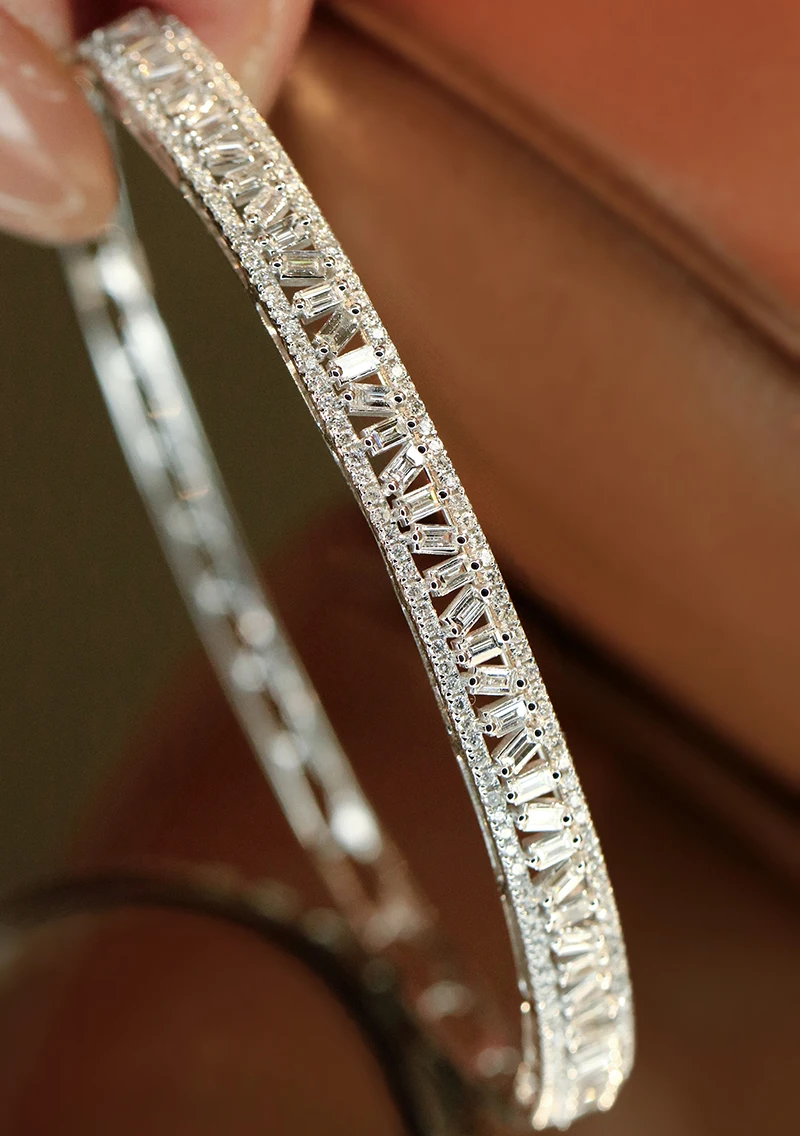 KUGG 100% 18K White Gold Bangle Luxury Fashion Design 1.15carat Real Natural Diamond Bangle for Women High Party Jewelry