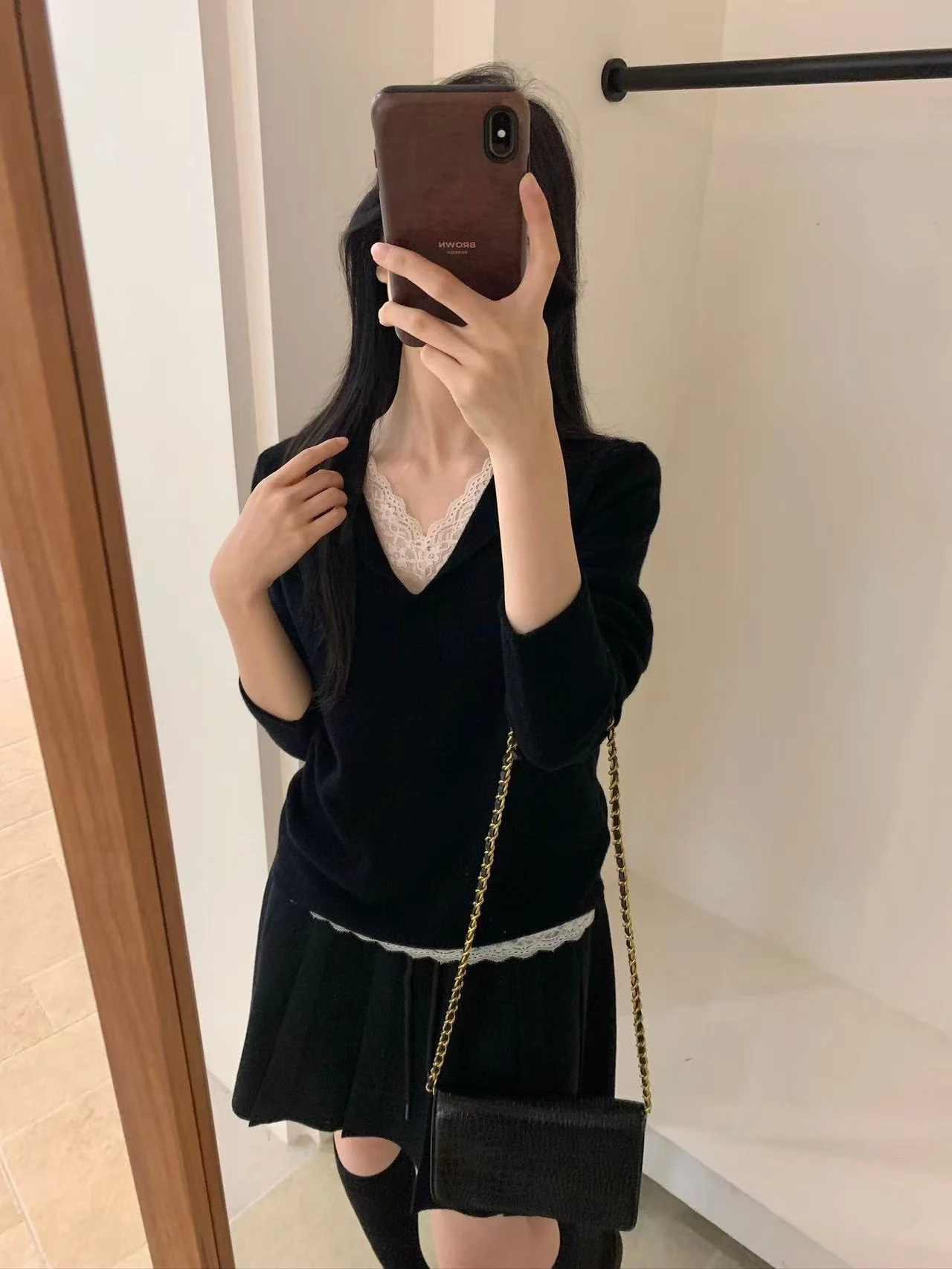 

Sweet Sle V-Ne Lace Splice Base irt Women's Slim Fit Autumn Winter Knitted Top Faionable Versatile Underwear for Girls