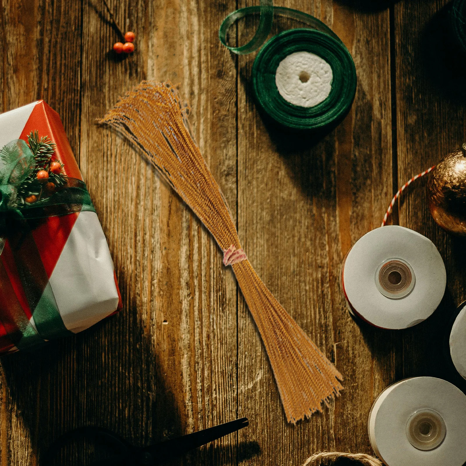 

200Pcs Christmas Ball Hanging Cord Metallic Thread Ornament Hanger String DIY Tag Ties Multipurpose Decoration Ropes