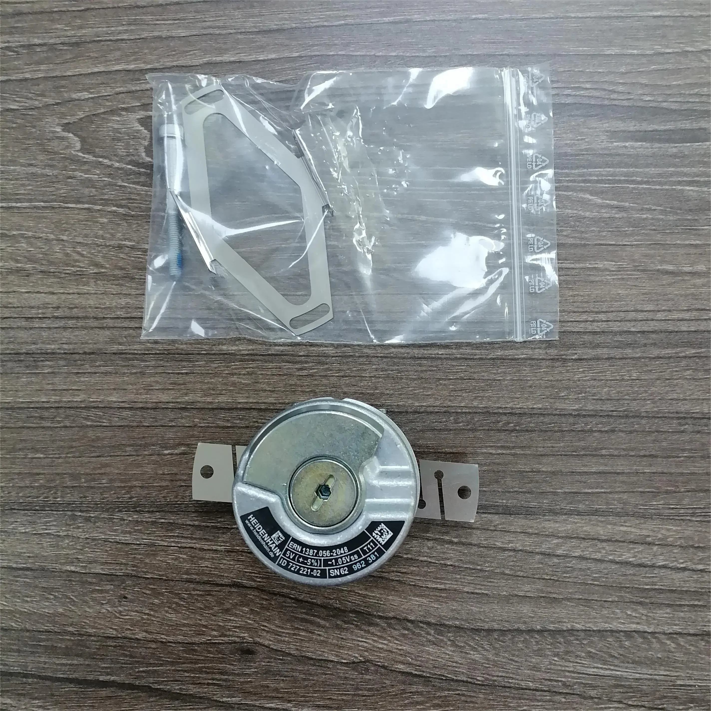 Enkoder PLC HEIDENHAIN CNC asli ERN 1387.056-2048 ID 727221 -02