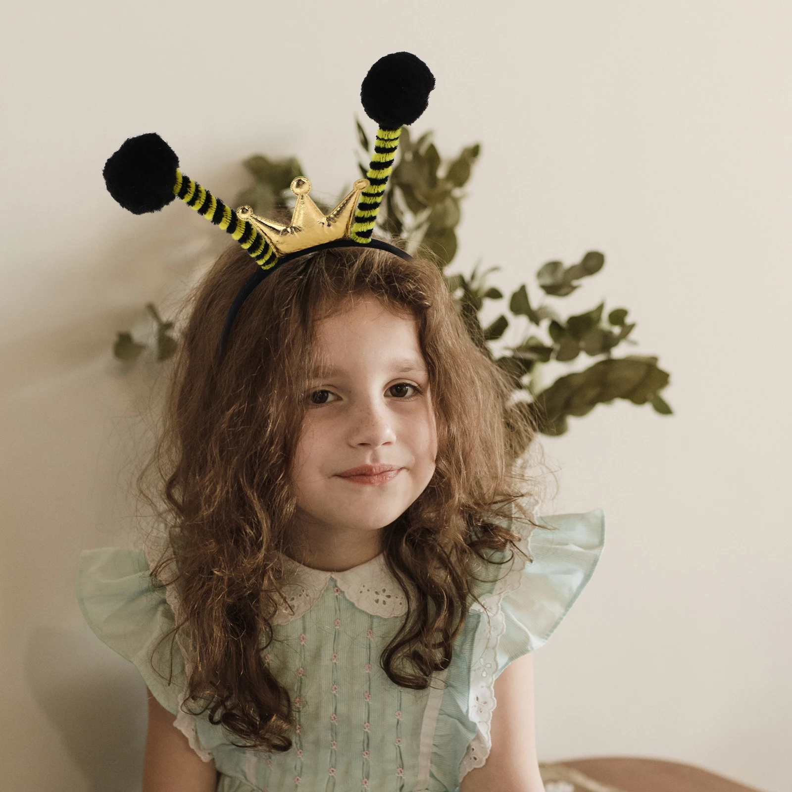 

4 Pcs Insect Antenna Headb Creative Material Durable Novelty Design Festival Party Carnival Costume Hair Accessories Prop