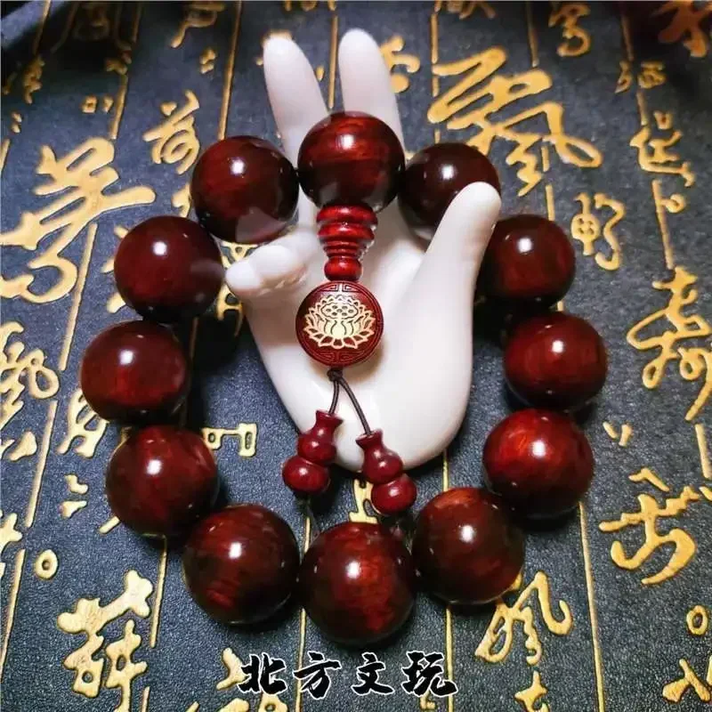 

Small Leaf Rosewood Buddha Beads Rosary Wood Hand Toy Bracelet Sandalwood Men and Women Crafts Car Interior Ornaments