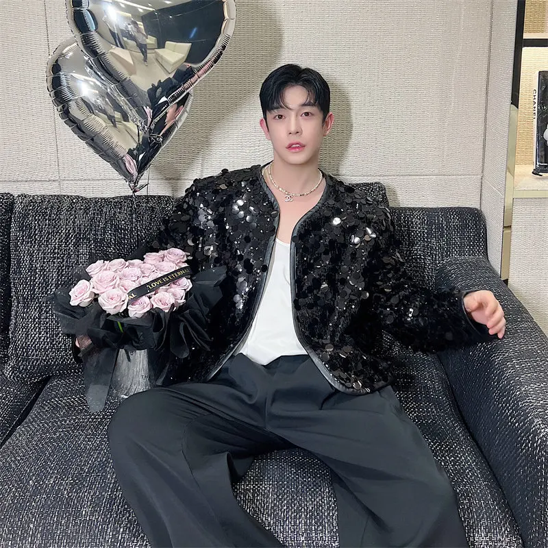 Mens Sequin Cropped Jacket Sparkling Statement Stage Performance Outerwear Designed for Festival Sets and Club Performances