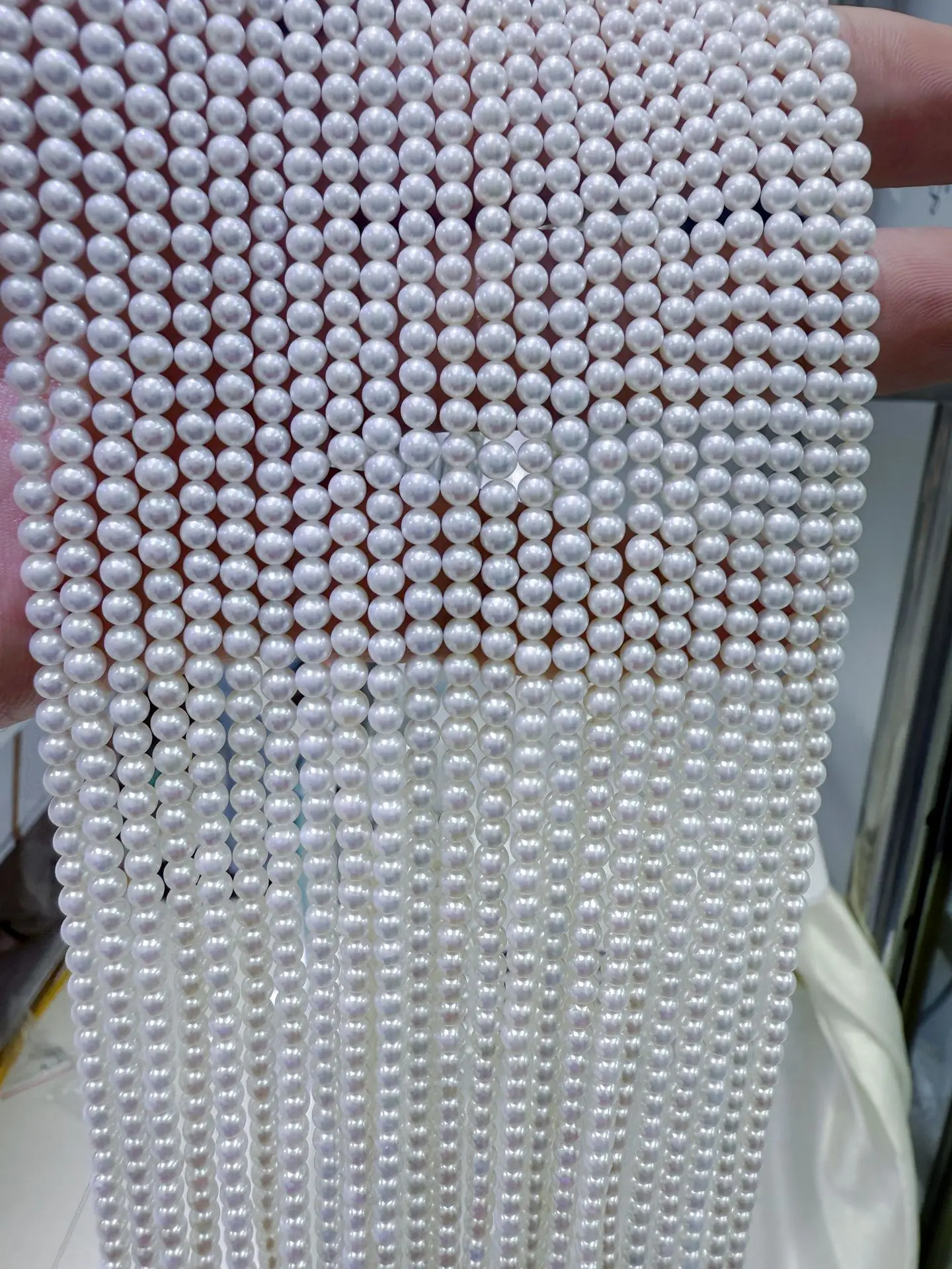 

AKOYA WHITE ROUND AAAA++ S925 Silver 4-5mm Natural Pearl Necklace Perfectly round, almost flawless, strong light 16IN-36IN