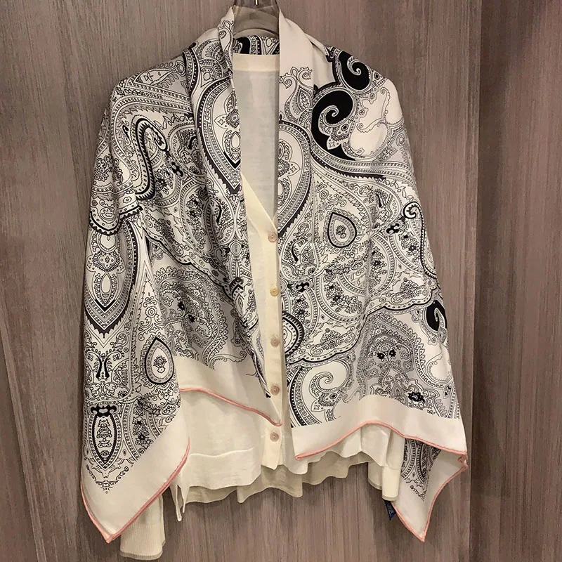 

Black White Printed Wool Scarves Wraps Womens Winter Fashion Elegant Shawl Cape 130x130CM