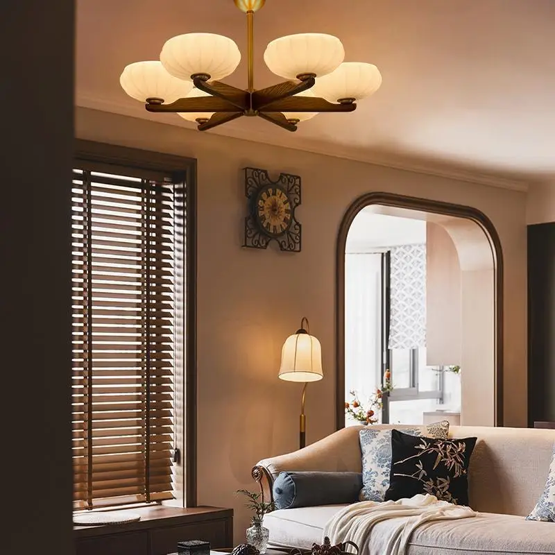 

Retro French medieval living room lamp main lamp chandelier American retro bedroom dining room study low-rise high ceiling lamp