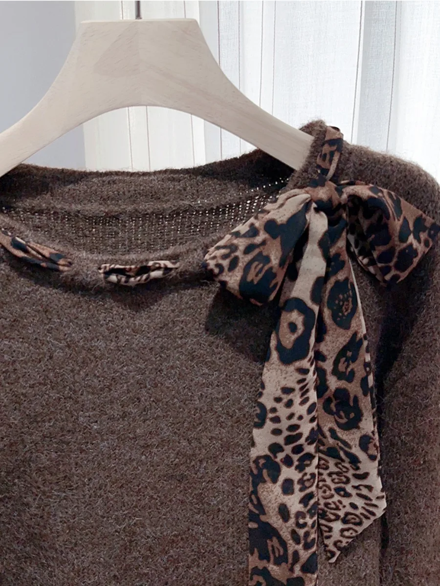 Top in maglia a sirena caramello da donna all'inizio dell'autunno Guangzhou tredicesimo viso Daliang maglione di lana di media lunghezza che copre il sedere