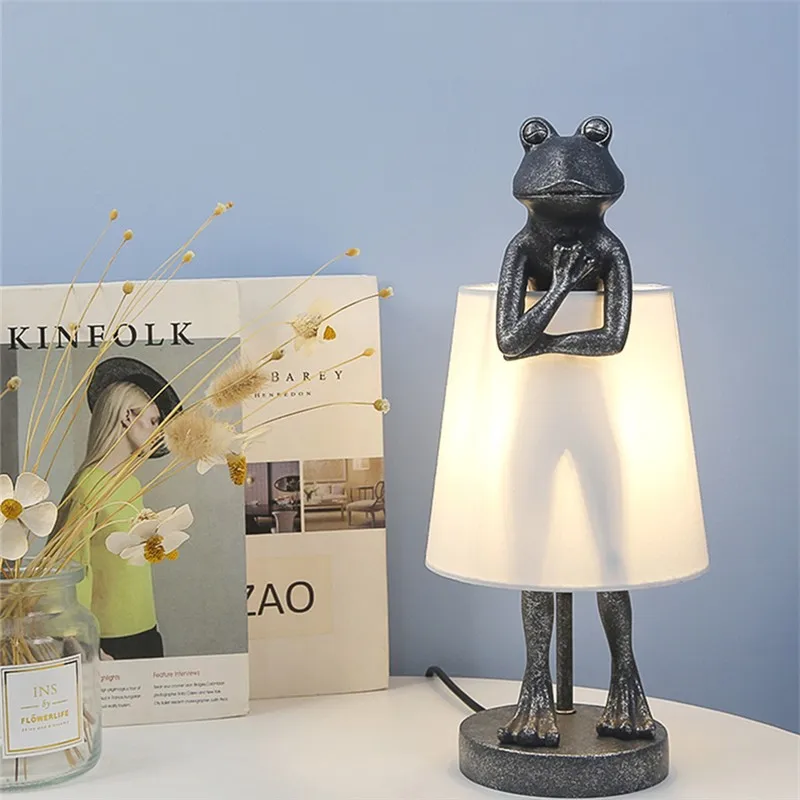 

Frog Table Lamp LED Creative resin lamp animal For Living Room Hotel Fabric Lampshade Bedside coffee table decoration Lamps