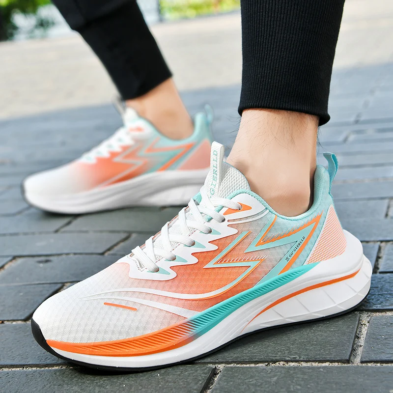 

New mesh surface breathable running shoes men's ultrallight middle school sports test professional racing student sports shoes