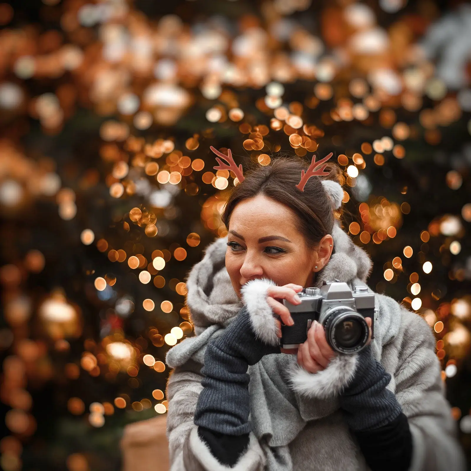 

100Pcs Deer Antlers Headband DIY Accessories Realistic Faux Antler Design for Festival Carnival Costume Party Decor