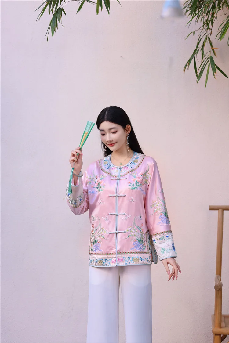 

Free shipping new autumn heavy embroidered long sleeved short section top jacket outerwear for women