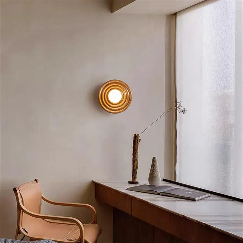 Luz de pared de madera japonesa, lámpara de bola de madera de Fresno circular, decoración de dormitorio, sala de estar, pasillo, lámpara de mesita de noche creativa