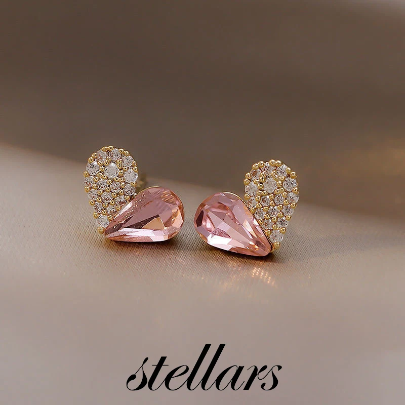 

Girly Pink Heart-Shaped Diamond Silver Stud Earrings Simple Heart-Shaped Petite Metal Earrings for Women
