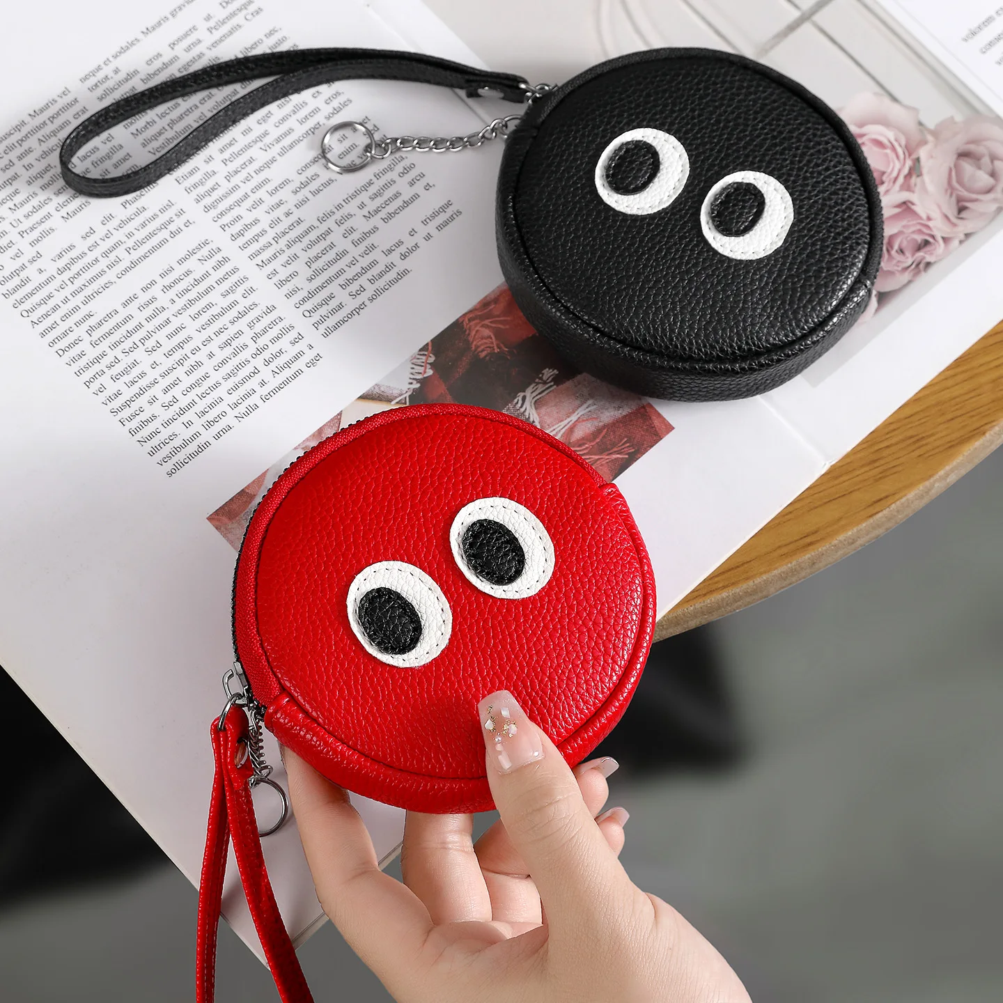 Bolsa de Mano con Cremallera Redonda y Diseño de Carita Sonriente de Dibujos Animados Japoneses y Coreanos para Artículos Pequeños, Almacenamiento Portátil