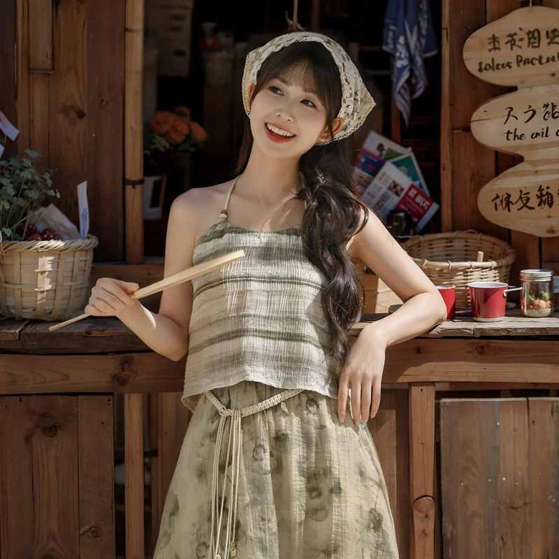 

Snbl 2025 Original Ethnic Halter Neck Sling Vest for Summer, Exquisite Patterns & Unique Design