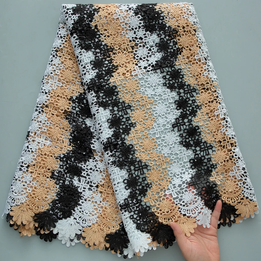 :Hot Sale Kordelspitze, schwarz-weiß-beige Spitze, vielseitiger Guipure-Stoff, Schneiderei-Spitze, Mehrzweck-Spitzenmaterial