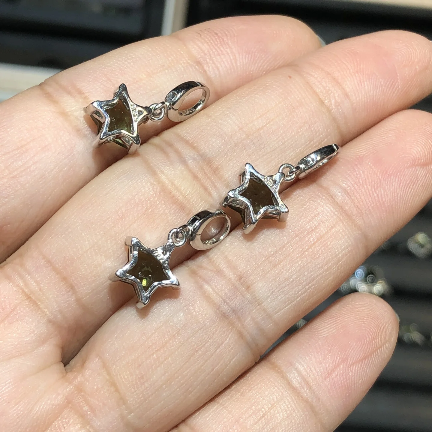 1 قطعة Fengbaowu الطبيعية التشيكية مولدافيت دلاية شكل نجمة 9 مللي متر ستار 925 فضة الريكي أحجار استشفاء مجوهرات هدية للرجال والنساء