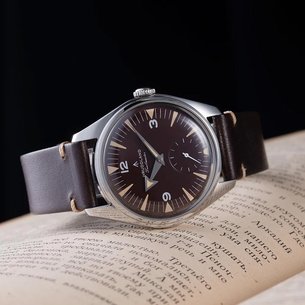 HRUODLAND Vintage Field Watch for Men Broad Arrow Hands Leather Strap Domed Crystal BGW9 & C3 Lume Japanese VD78 Movement