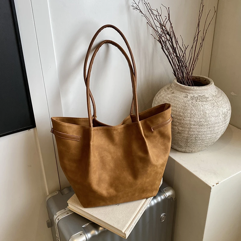 

Stylish Design Solid PU Personality Retro Tote Bags 2025 High Quality Exquisite Square Armpit Shoulder Bags for Women