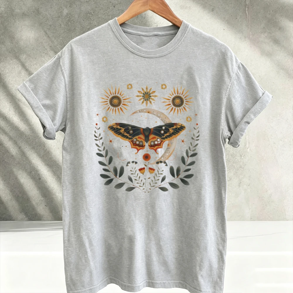Boho Celestial Moth Sun Moon Botanical Wreath Graphic T‑Shirt Men Retro Witchy Aesthetic Insect Floral Art Print Tee Casual Tops
