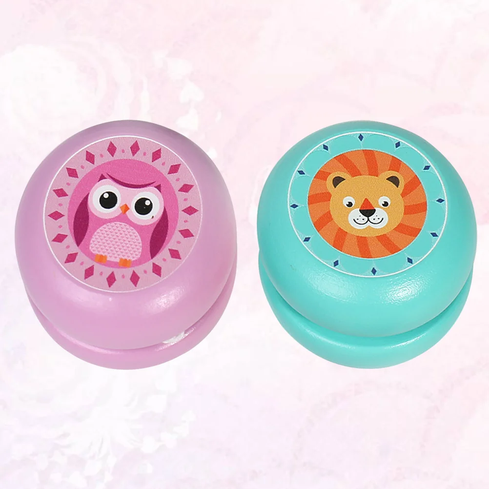 2Pcs Wooden Yo-yo Toys Lovely Cartoon Animal Pattern Yoyo Toy Ball Toy for Kids Children (Random Style)