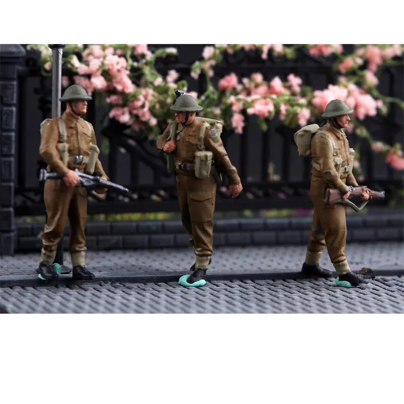 

Модель 1:72, 5 фигурок британских солдат для парадной группы, окрашенные из смолы, аксессуары для сборки сцен, коллекционные игрушки, подарки