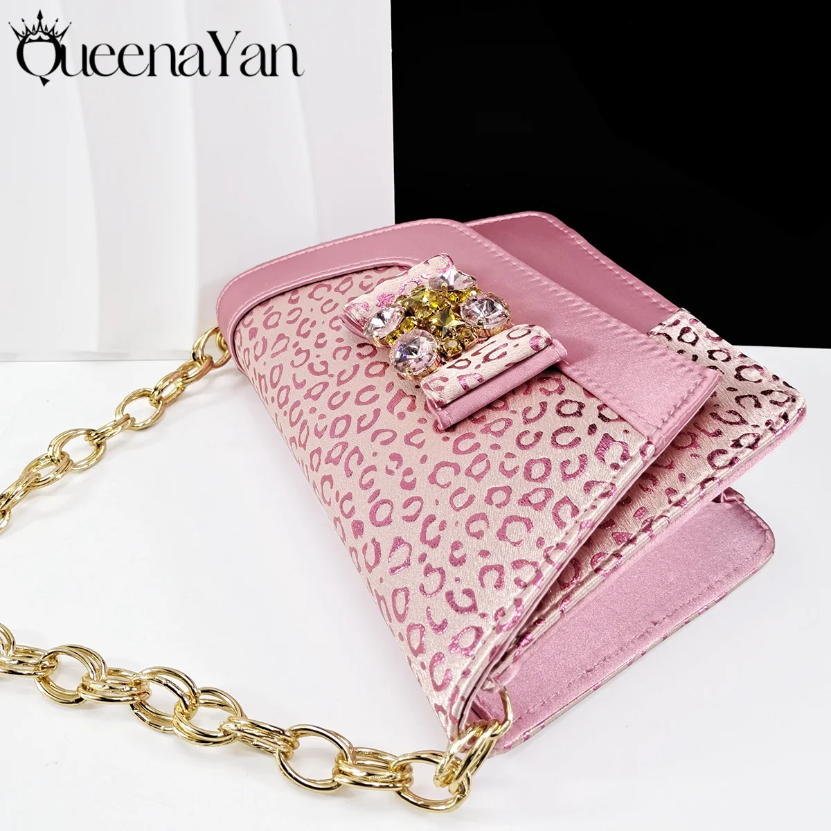 Queena Yan  2025 Shiny Italian Fashion Pointed Toe Women Heel Fashion Rhinestone Decoration Pink Color Shoes And Bag Set view 3