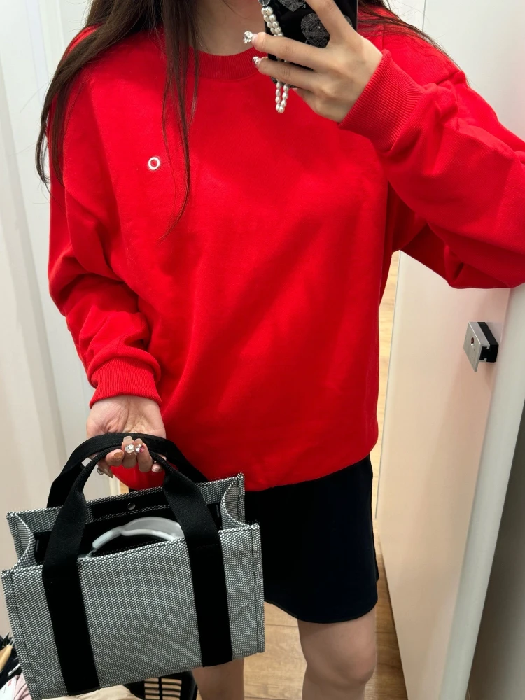 بلوفرات رياضية سوداء فضفاضة لخريف 2025 سترات نسائية غير رسمية برقبة دائرية بأحرف كلاسيكية بسيطة وأكمام طويلة مع قلنسوة للنساء #5